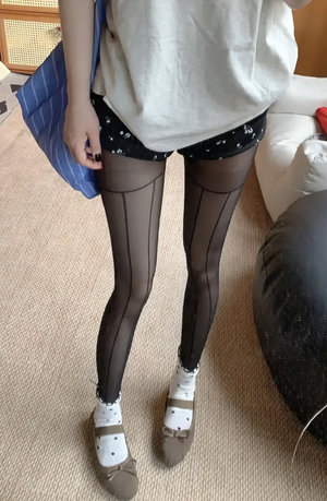 女士尖锐湿疹图片